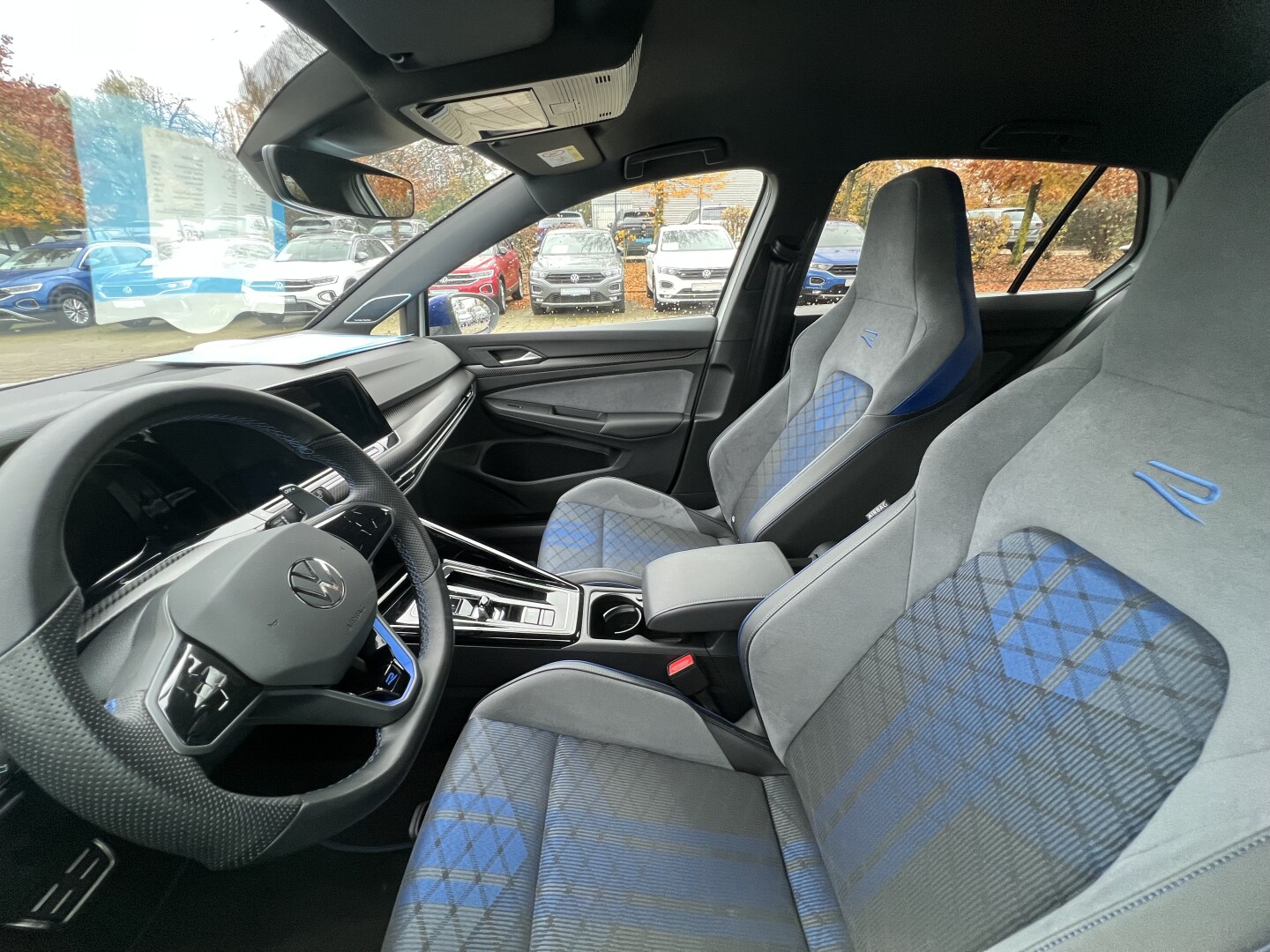 VW Golf 8 R 4Motion DSG Exklusive-Paket Akrapovic З Німеччини (129208)