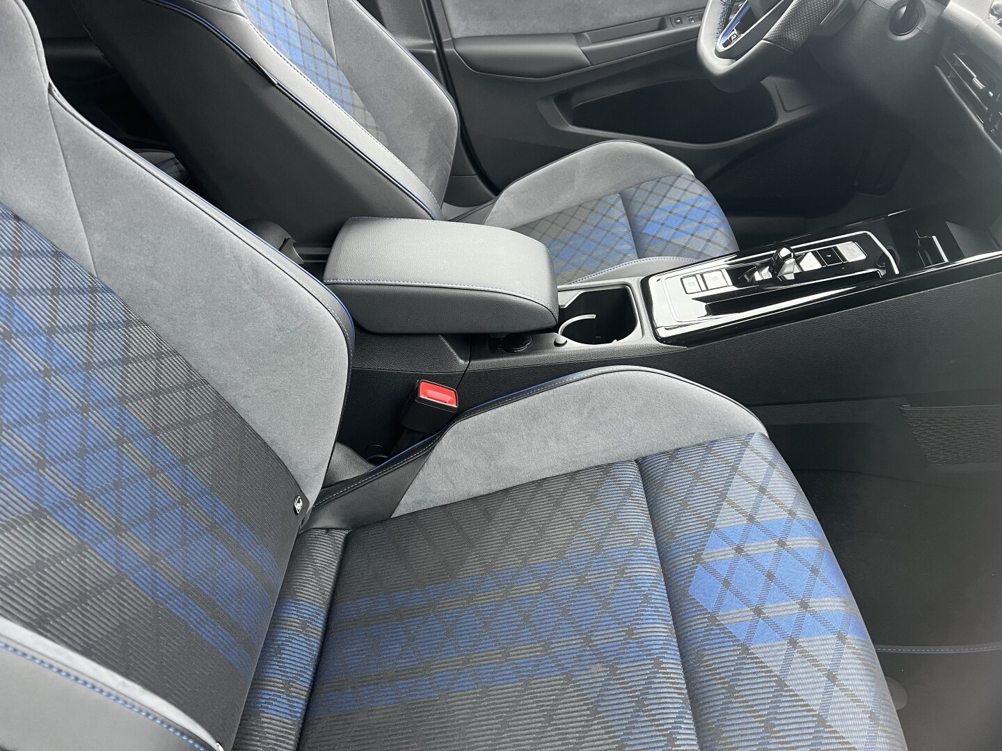 VW Golf 8 R 4Motion DSG Exklusive-Paket Akrapovic З Німеччини (129196)