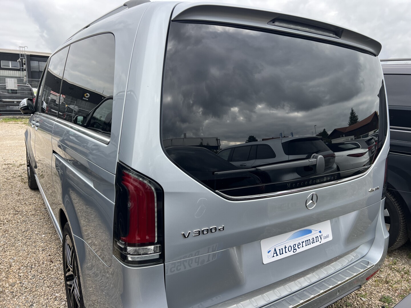 Mercedes-Benz V300d AMG 4Matic Avantgarde Long З Німеччини (129228)