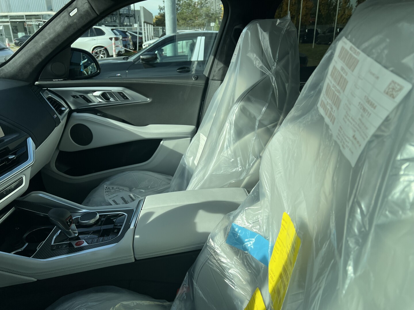 BMW XM 4.4 Hybrid 653PS Individual Black-Paket Из Германии (129288)