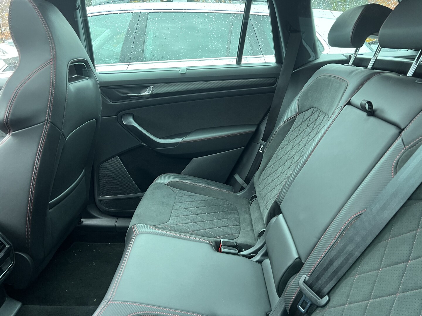 Skoda Kodiaq RS 2.0TSI 4x4 DSG 245PS Black Matrix Из Германии (129305)