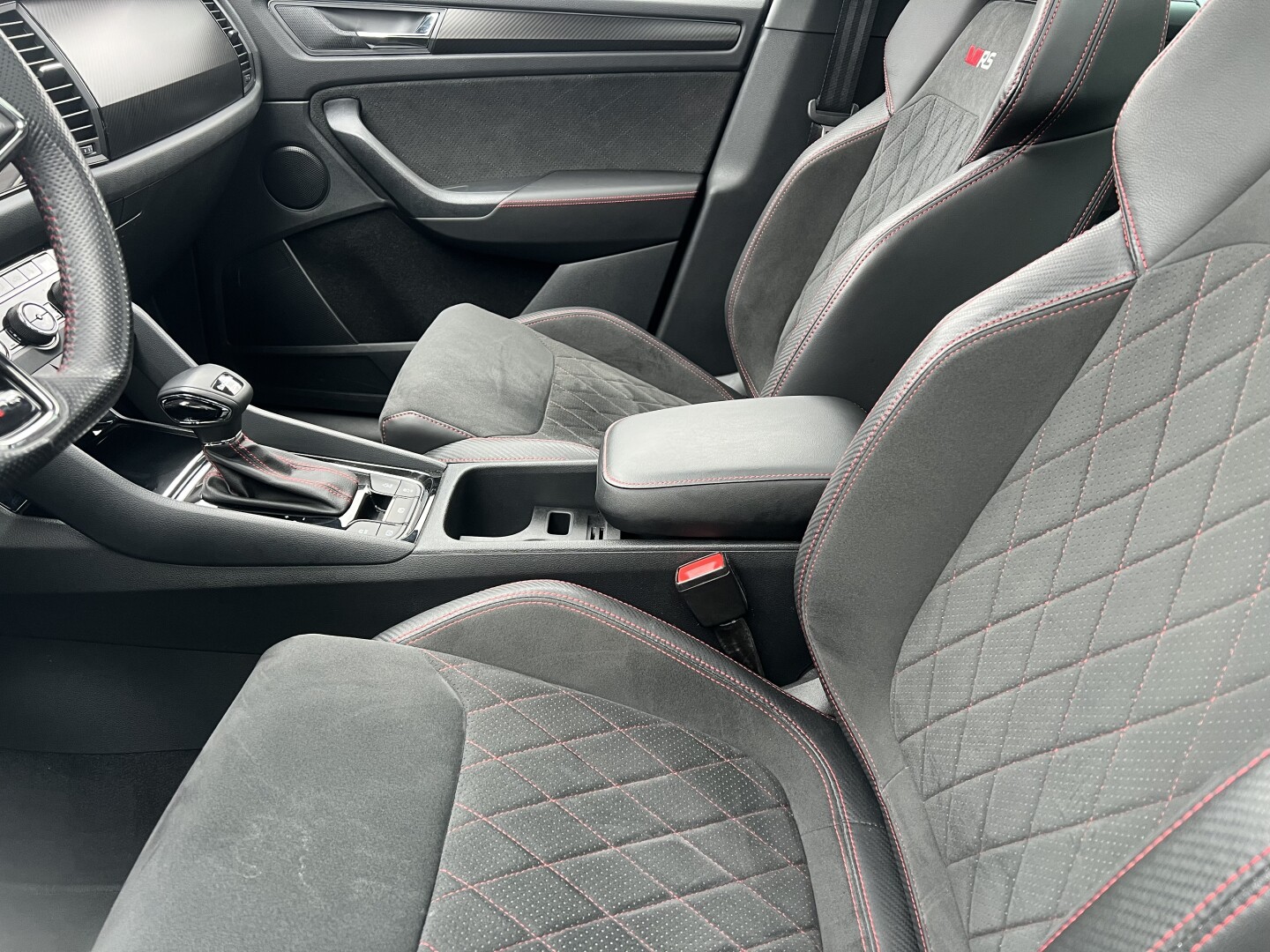 Skoda Kodiaq RS 2.0TSI 4x4 DSG 245PS Black Matrix Из Германии (129304)