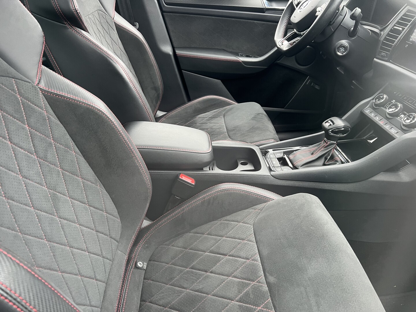 Skoda Kodiaq RS 2.0TSI 4x4 DSG 245PS Black Matrix Из Германии (129315)