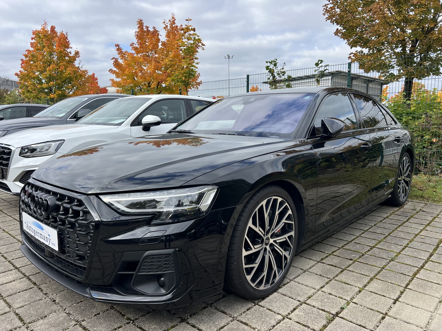 Audi S8 4.0TFSI 571PS Quattro Matrix Black-Paket Из Германии (129368)