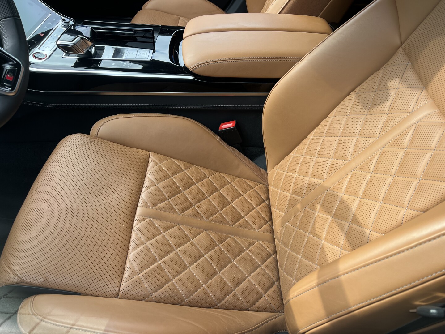 Audi S8 4.0TFSI 571PS Quattro Matrix Black-Paket Из Германии (129386)