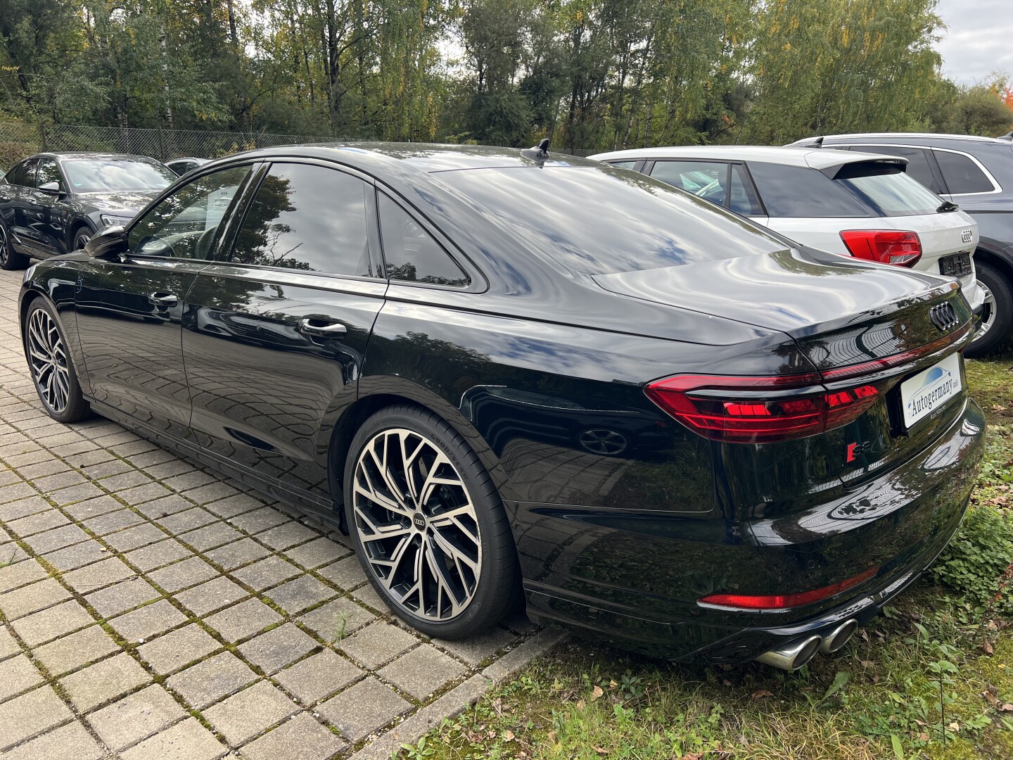 Audi S8 4.0TFSI 571PS Quattro Matrix Black-Paket Из Германии (129382)