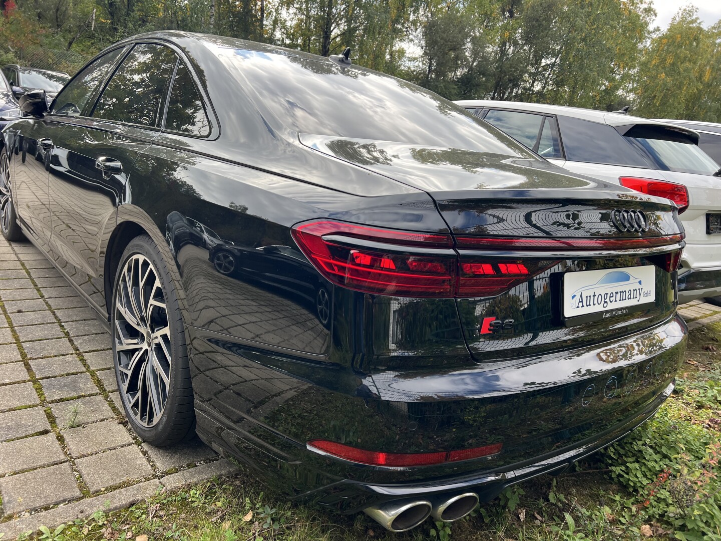 Audi S8 4.0TFSI 571PS Quattro Matrix Black-Paket Из Германии (129381)