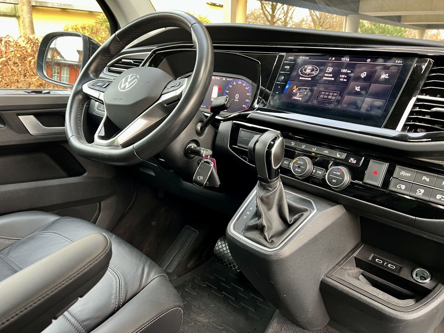 VW T6.1 Multivan 2.0TDI 204PS 4Motion DSG Highline LED Из Германии (129433)