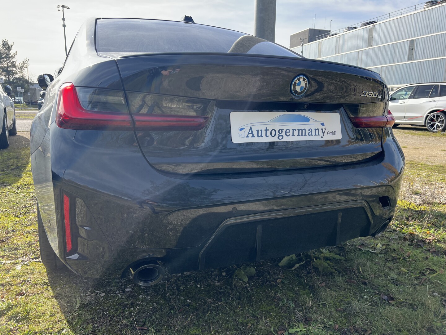 BMW 330e xDrive 292PS Hybrid M-Sport Black Paket Aus Deutschland (129560)