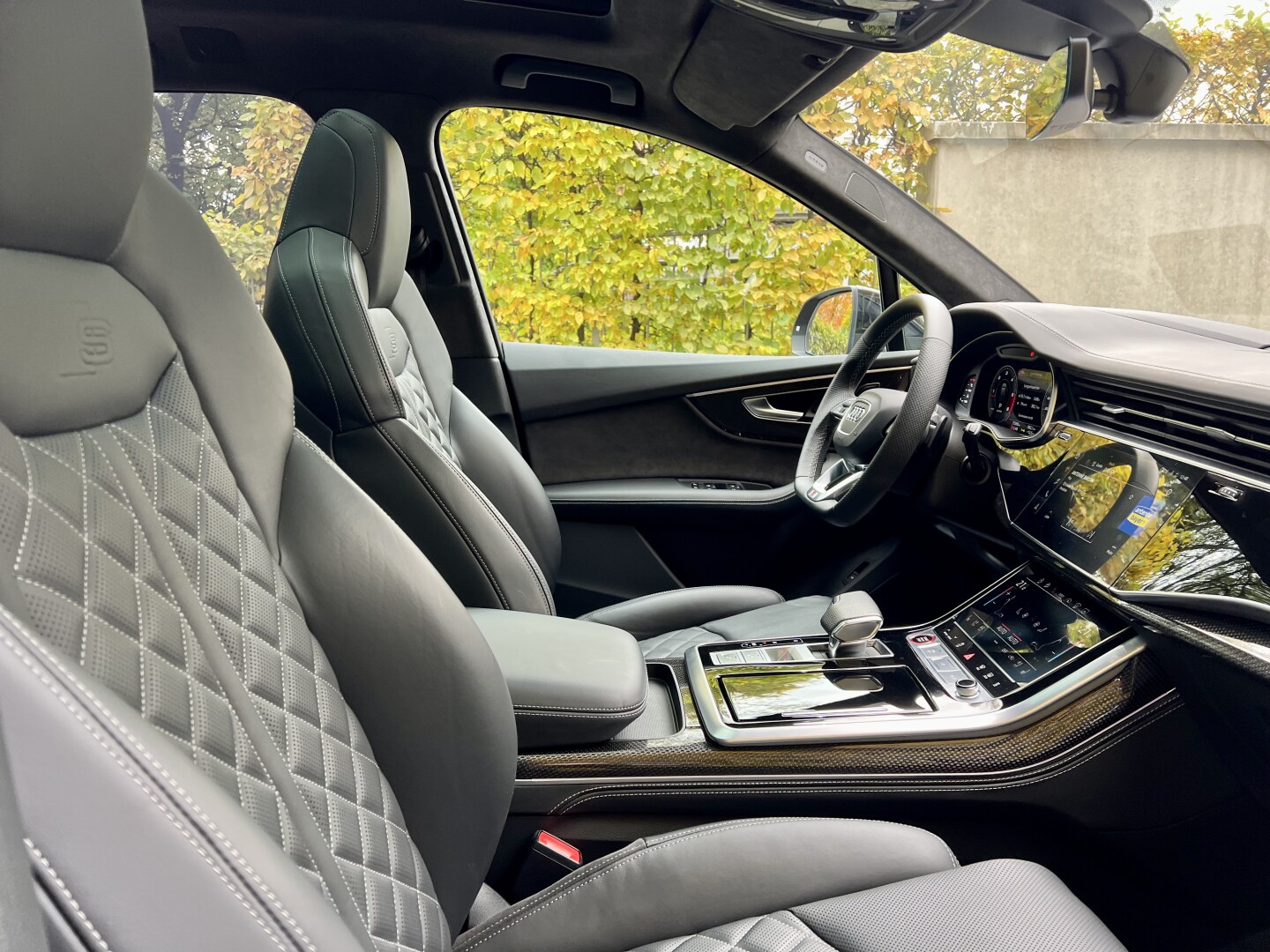 Audi SQ7 4.0TDI 435PS Black-Paket Ceramic-Brakes Matrix Aus Deutschland (129613)