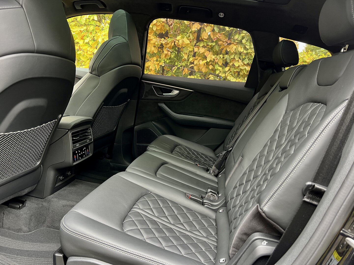 Audi SQ7 4.0TDI 435PS Black-Paket Ceramic-Brakes Matrix Aus Deutschland (129620)