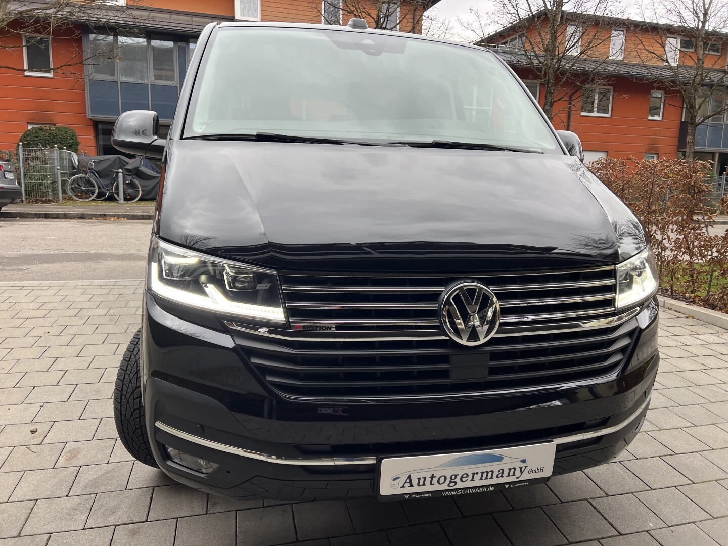 VW Multivan 2.0TDI Lang 4Motion DSG Highline LED From Germany (129638)