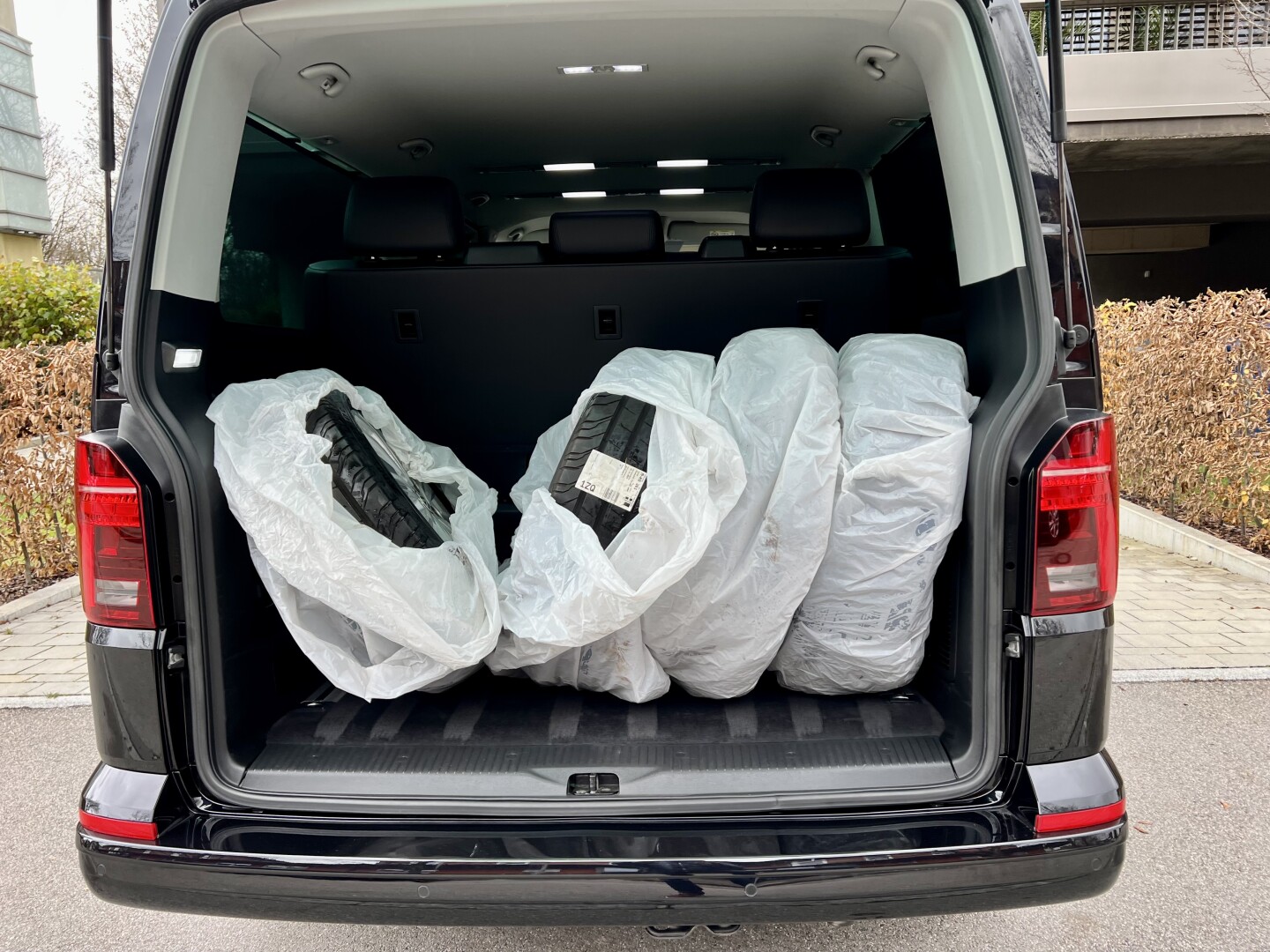 VW Multivan 2.0TDI Lang 4Motion DSG Highline LED From Germany (129644)