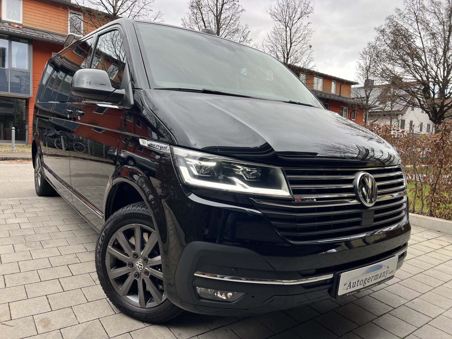 VW Multivan 2.0TDI Lang 4Motion DSG Highline LED From Germany (129636)