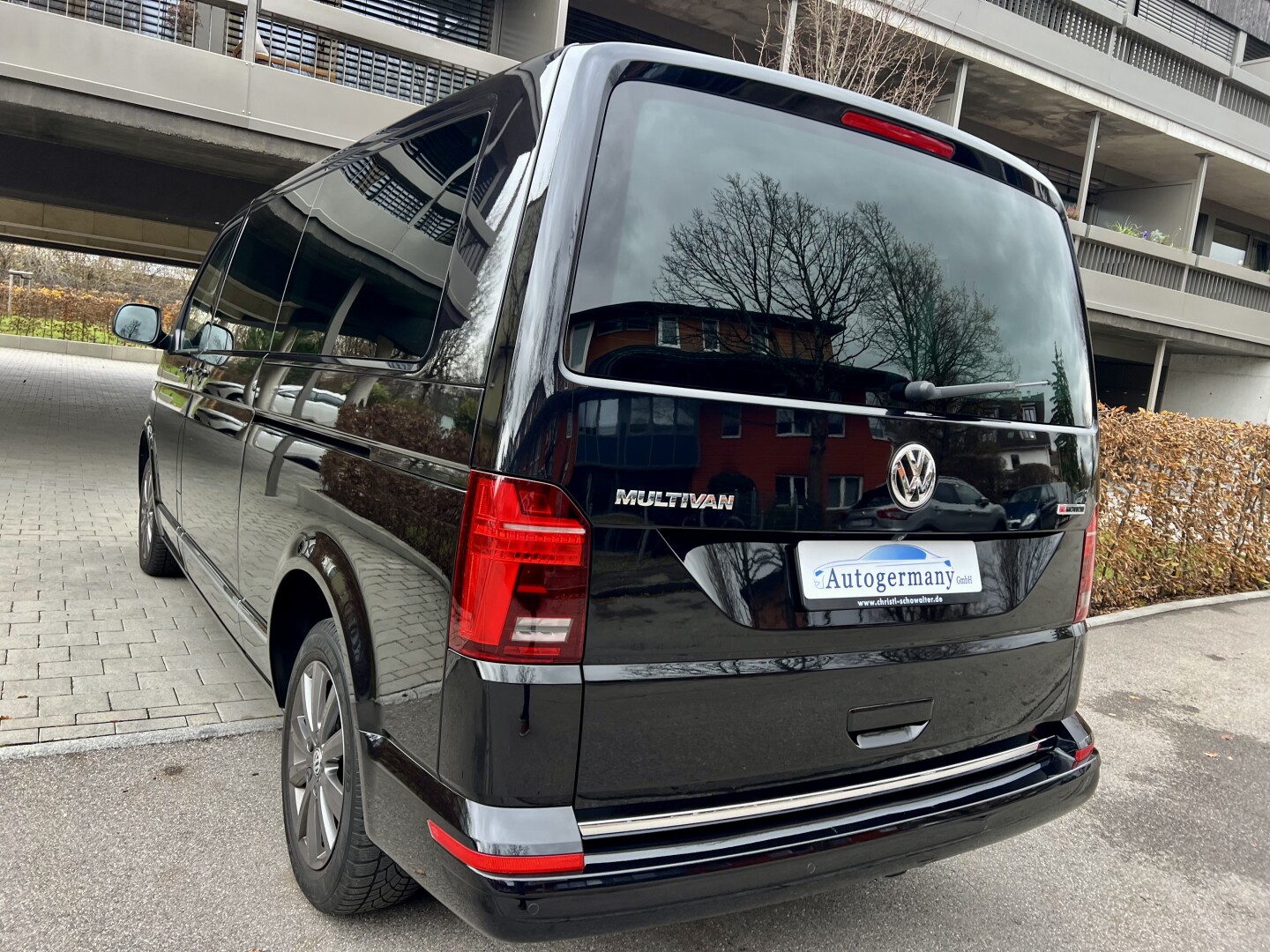 VW Multivan 2.0TDI Lang 4Motion DSG Highline LED From Germany (129647)