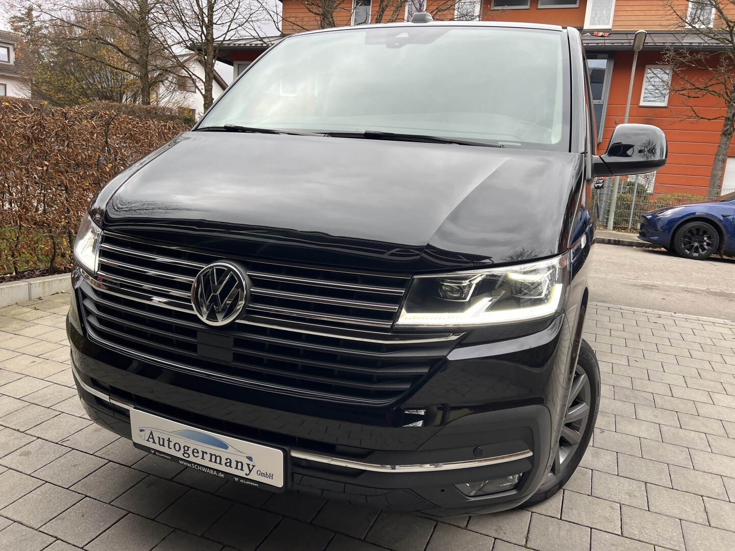 VW Multivan 2.0TDI Lang 4Motion DSG Highline LED From Germany (129640)