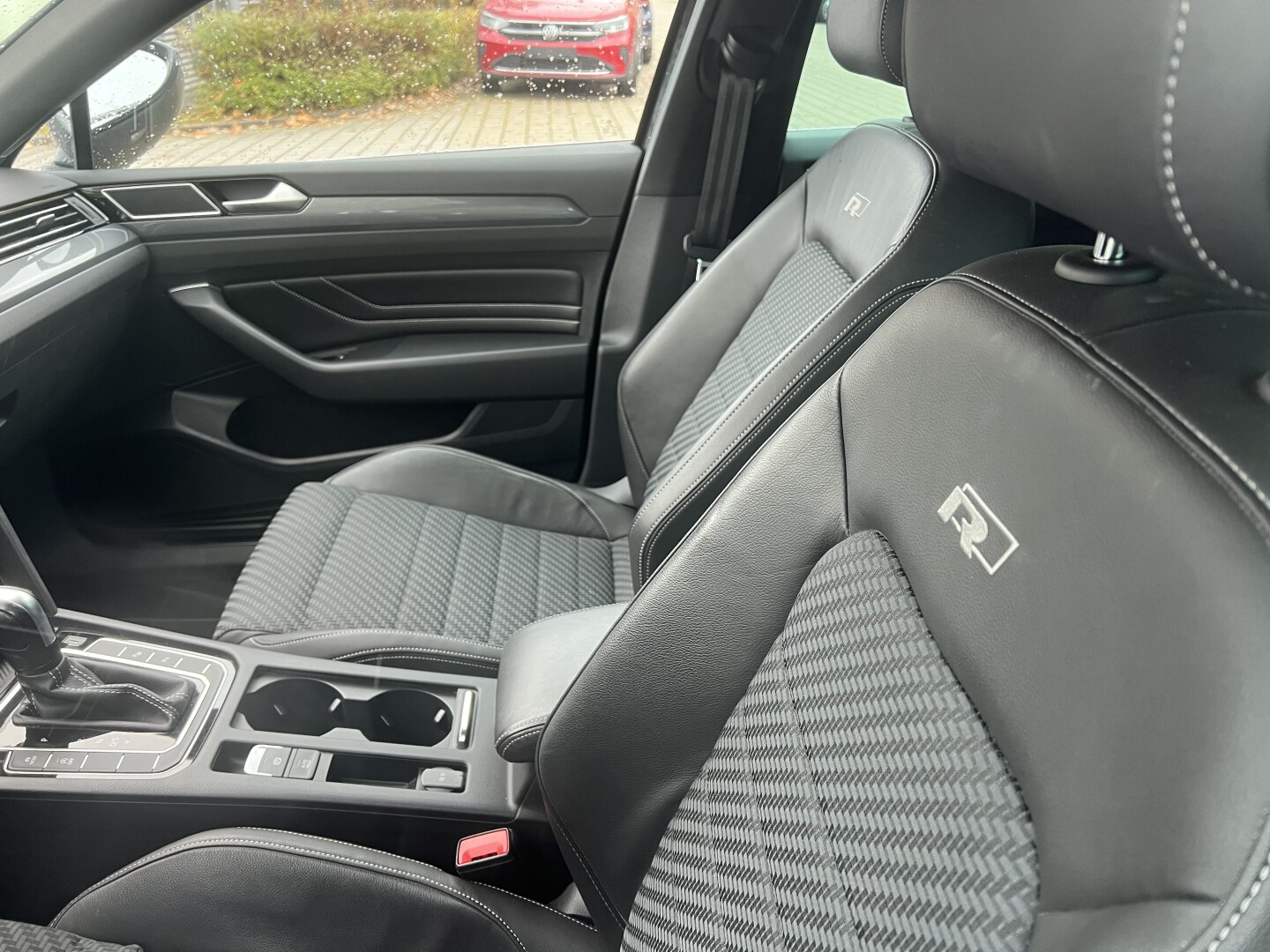 VW Passat 2.0TDI R-Line 200PS 4-Motion DSG LED З Німеччини (129855)