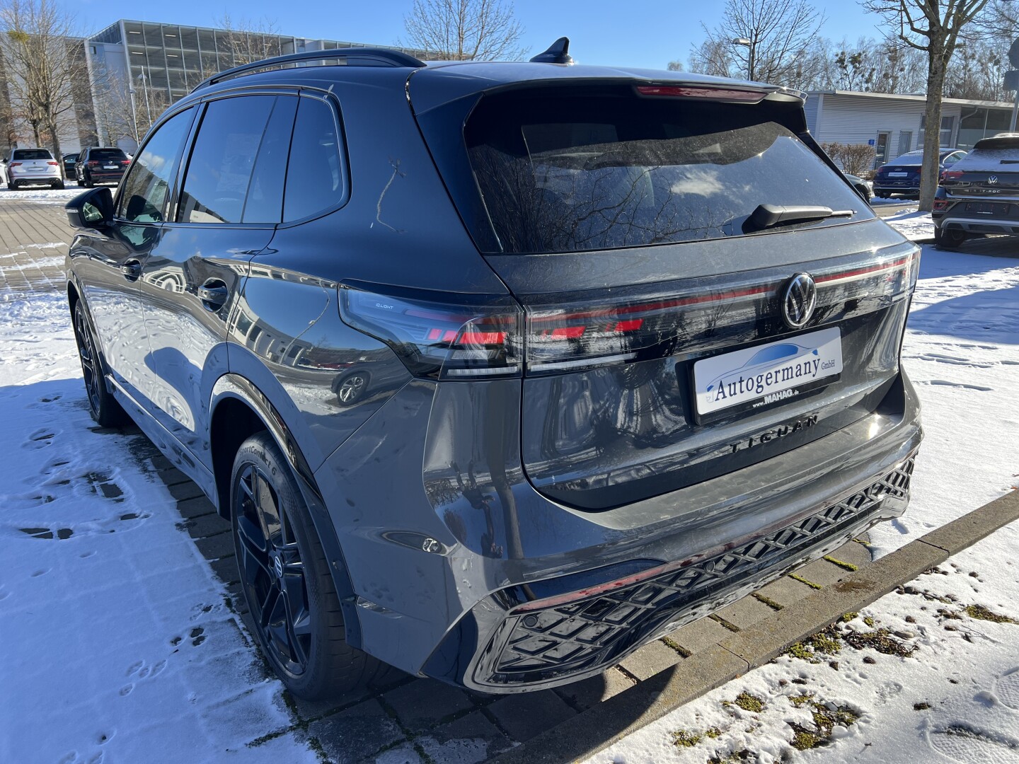 VW Tiguan 2.0TDI R-Line 193PS 4Motion Black-Paket Из Германии (130263)