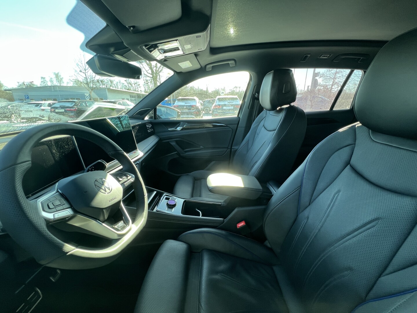 VW Tiguan 2.0TDI R-Line 193PS 4Motion Black-Paket Из Германии (130256)