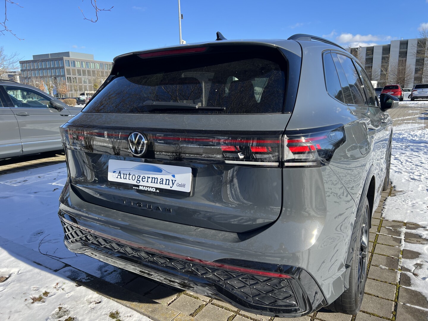 VW Tiguan 2.0TDI R-Line 193PS 4Motion Black-Paket Из Германии (130266)