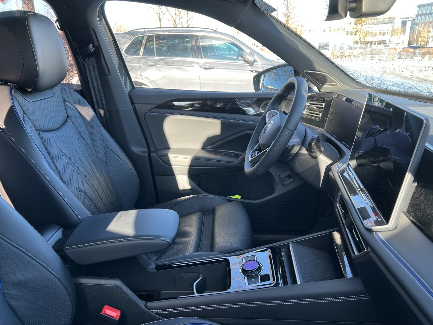 VW Tiguan 2.0TDI R-Line 193PS 4Motion Black-Paket Из Германии (130253)