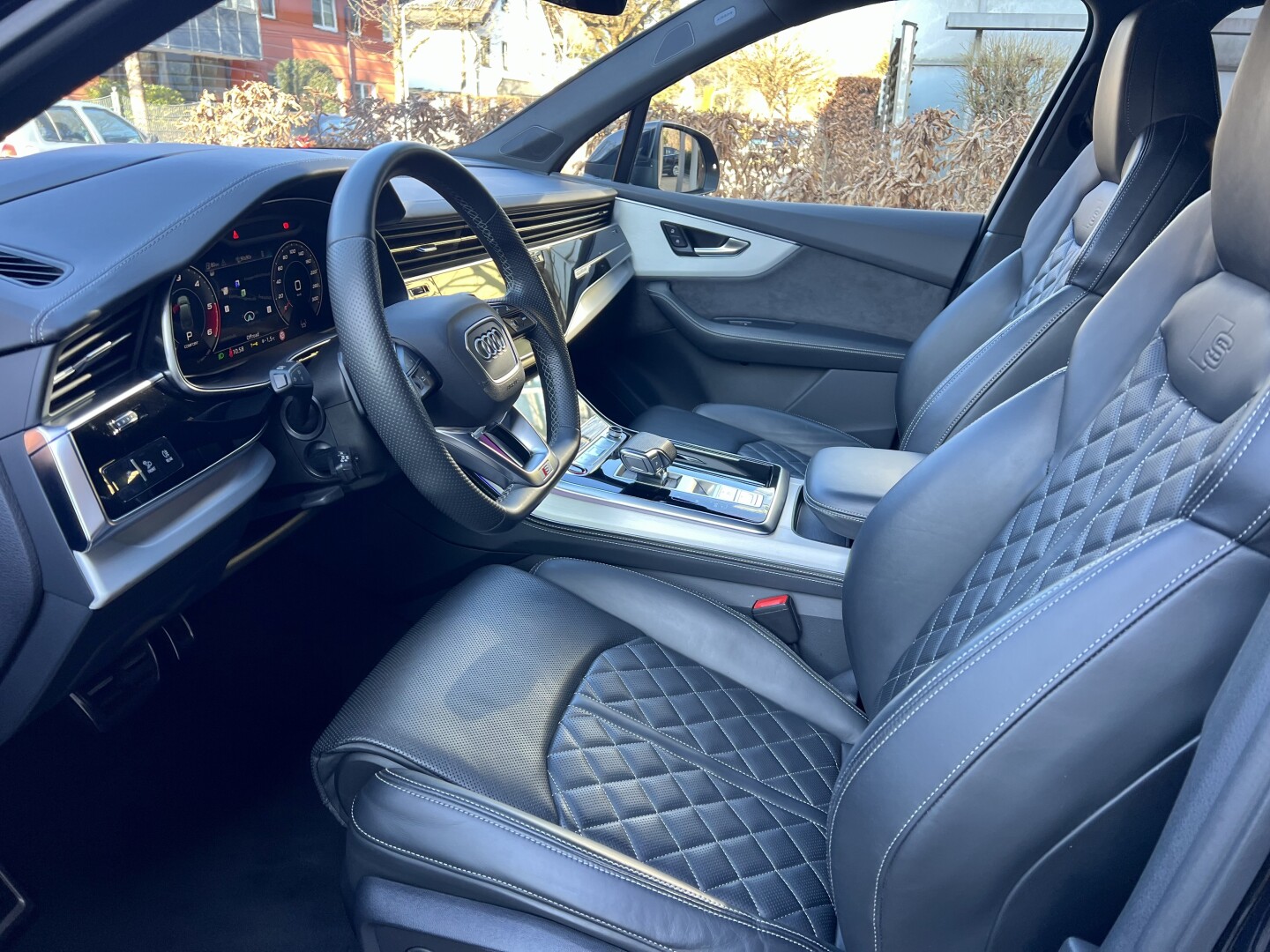 Audi SQ7 4.0TDI 435PS Black-Paket B&O Matrix 7-Seats З Німеччини (130393)