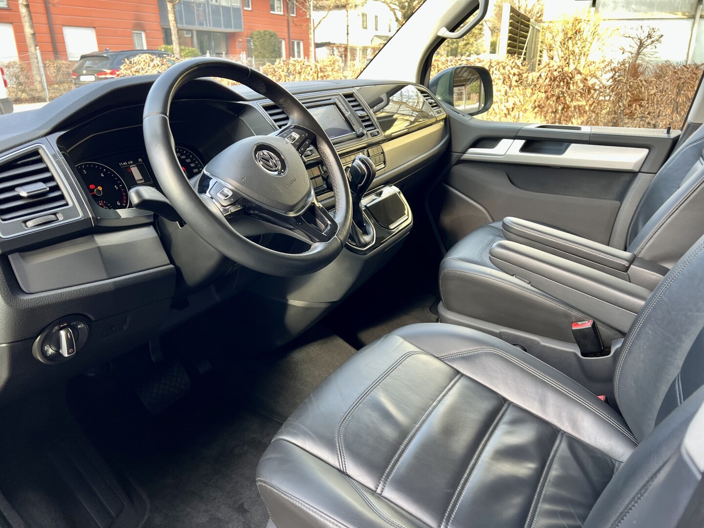 VW Multivan 2.0 TDI Bulli Lang 4Motion DSG LED З Німеччини (130423)