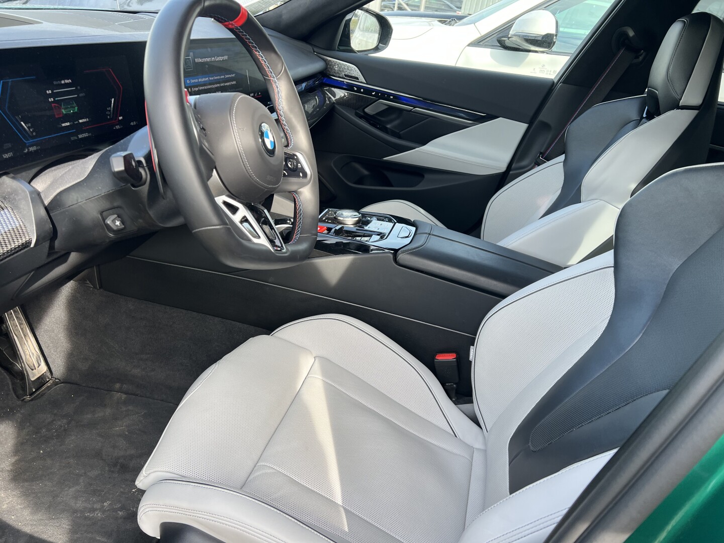 BMW M5 Touring xDrivers 727PS Hybrid Exclusive Из Германии (130467)