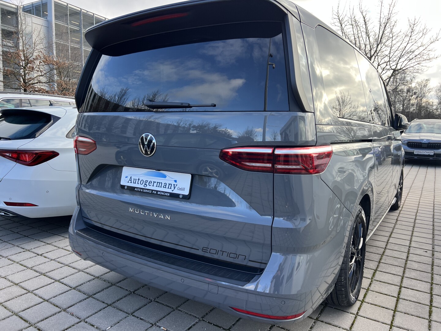 VW Multivan 2.0 TDI Lang DSG Edition LED Из Германии (130641)