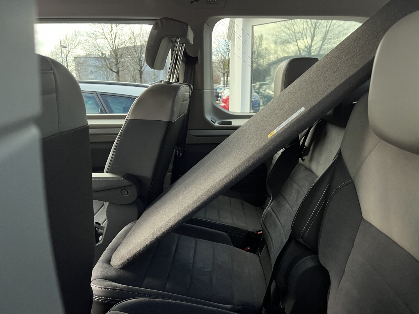 VW Multivan 2.0 TDI Lang DSG Edition LED Из Германии (130635)