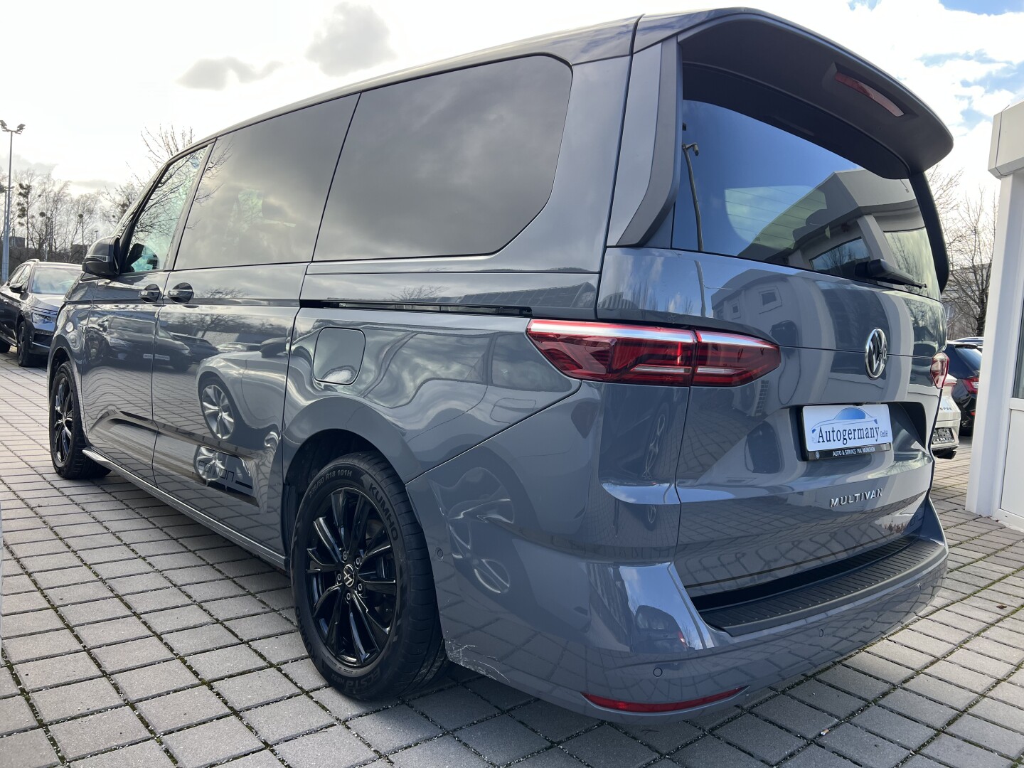 VW Multivan 2.0 TDI Lang DSG Edition LED Из Германии (130638)