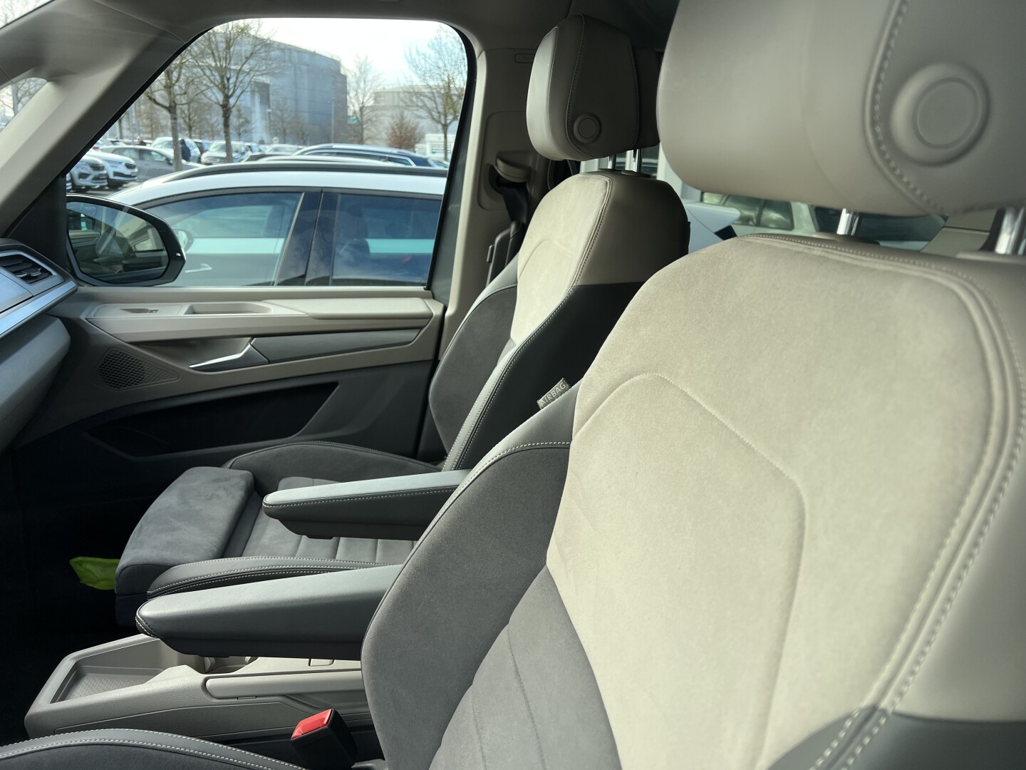 VW Multivan 2.0 TDI Lang DSG Edition LED Из Германии (130634)