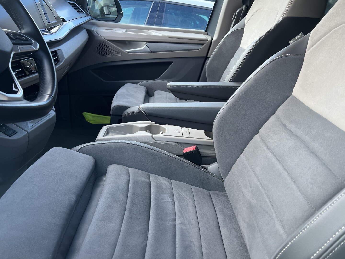 VW Multivan 2.0 TDI Lang DSG Edition LED Из Германии (130631)