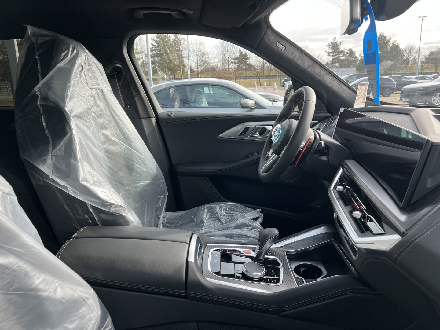 BMW XM 4.4  Plug-in-Hybrid 653PS B&W Black-Paket  З Німеччини (130651)