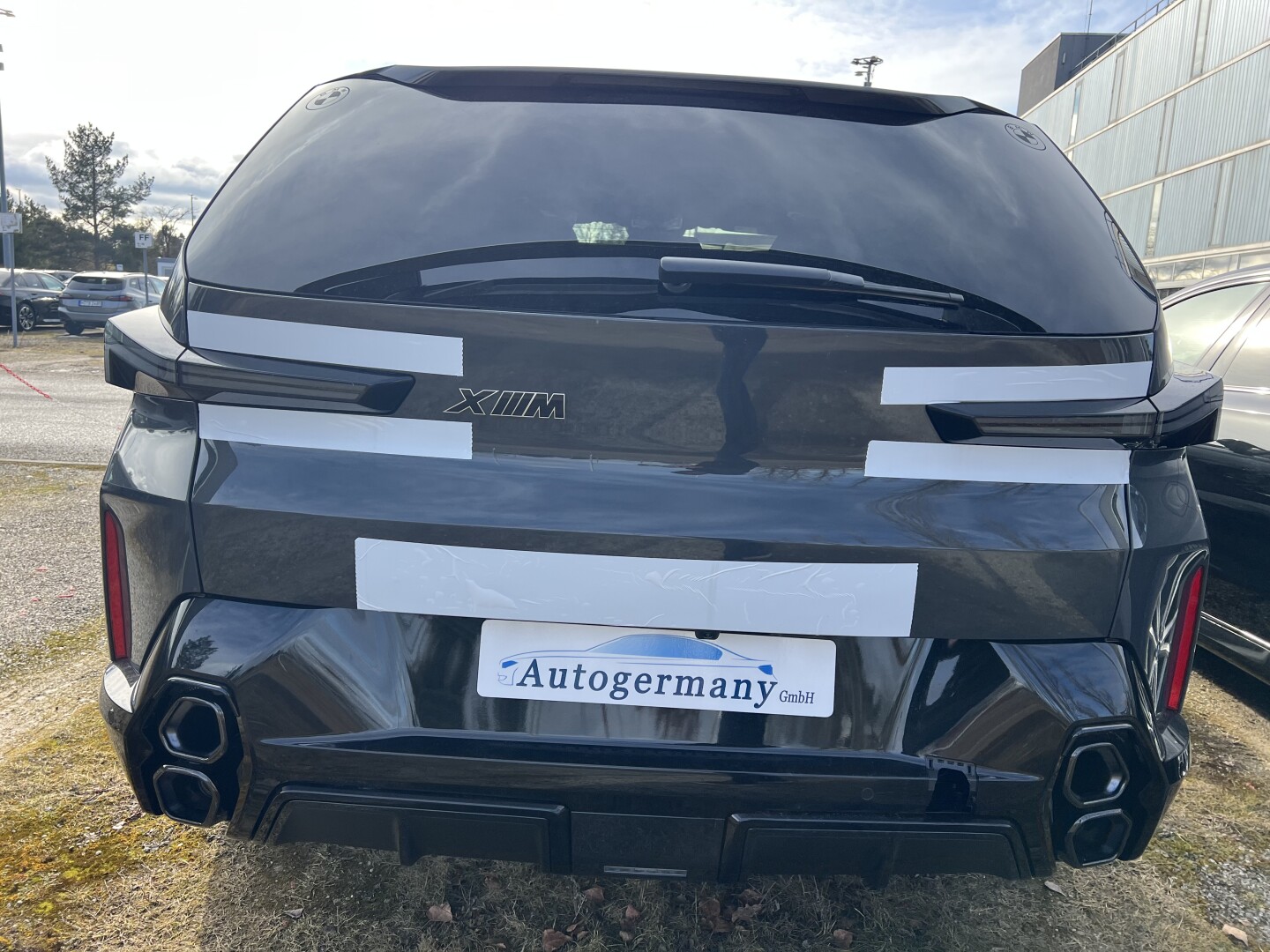 BMW XM 4.4  Plug-in-Hybrid 653PS B&W Black-Paket  З Німеччини (130663)