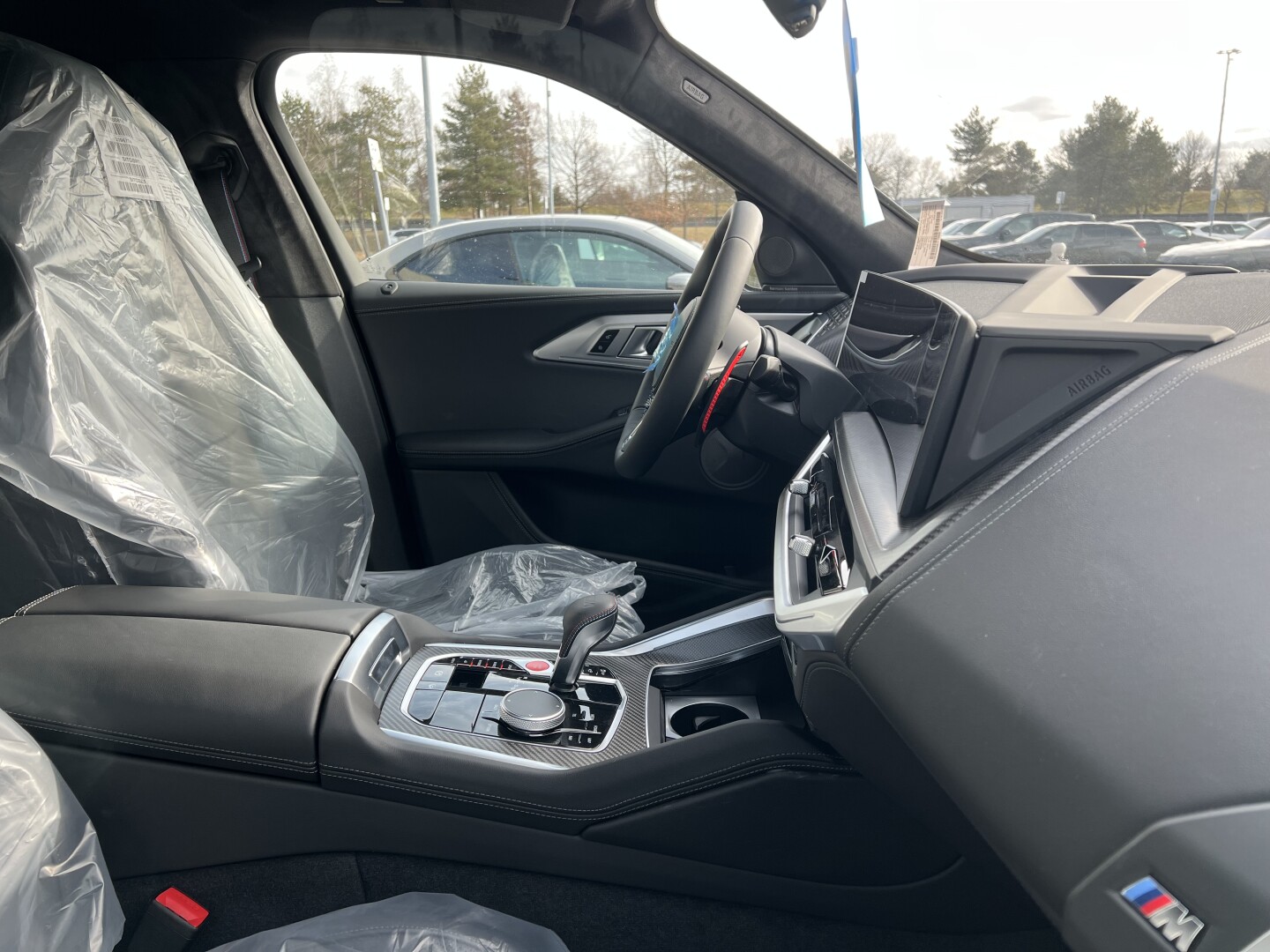 BMW XM 4.4  Plug-in-Hybrid 653PS B&W Black-Paket  З Німеччини (130653)