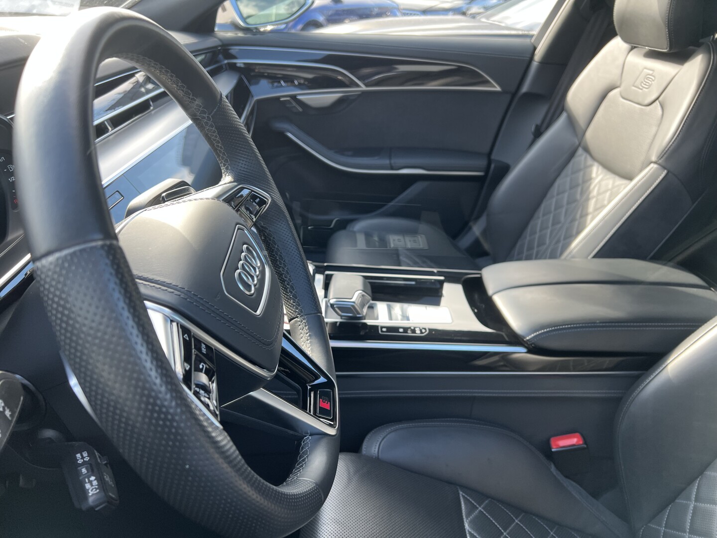 Audi S8 4.0TFSI 571PS Quattro Matrix B&O Black-Paket З Німеччини (130670)