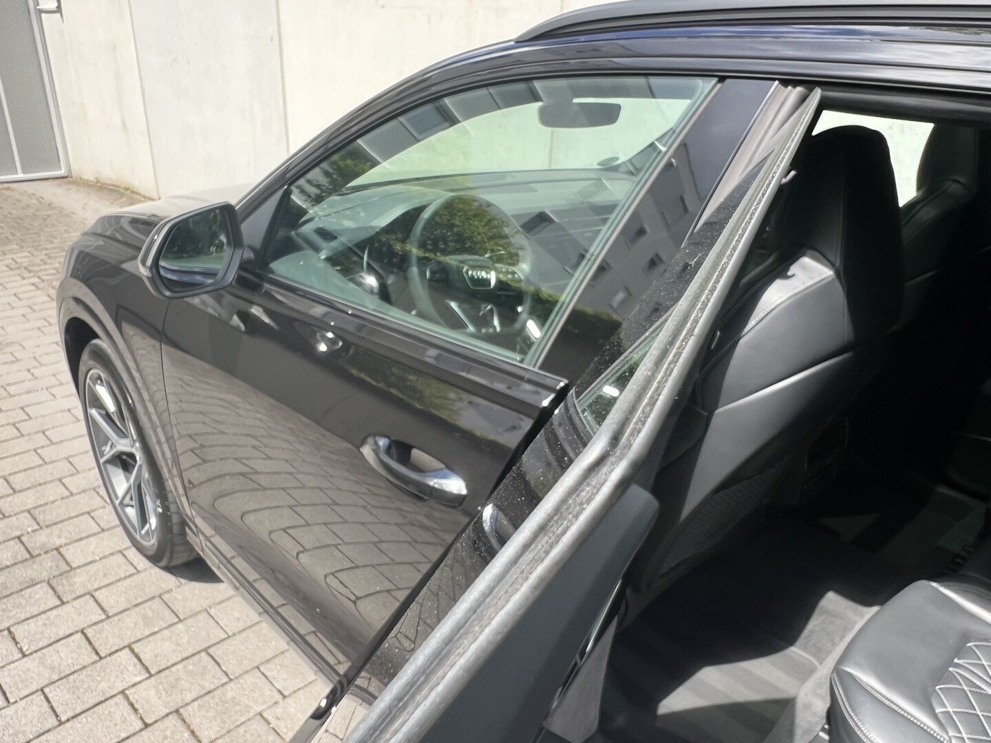 Audi SQ8 4.0TDI Black-Paket Keramik Matrix LED З Німеччини (130897)