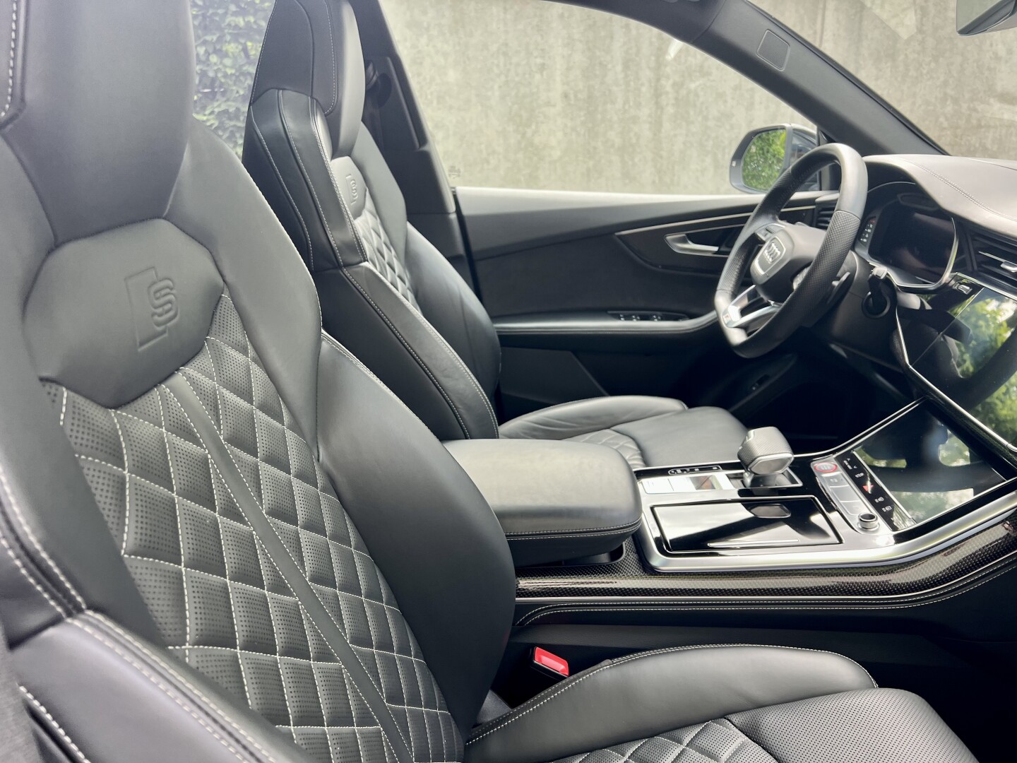 Audi SQ8 4.0TDI Black-Paket Keramik Matrix LED З Німеччини (130901)