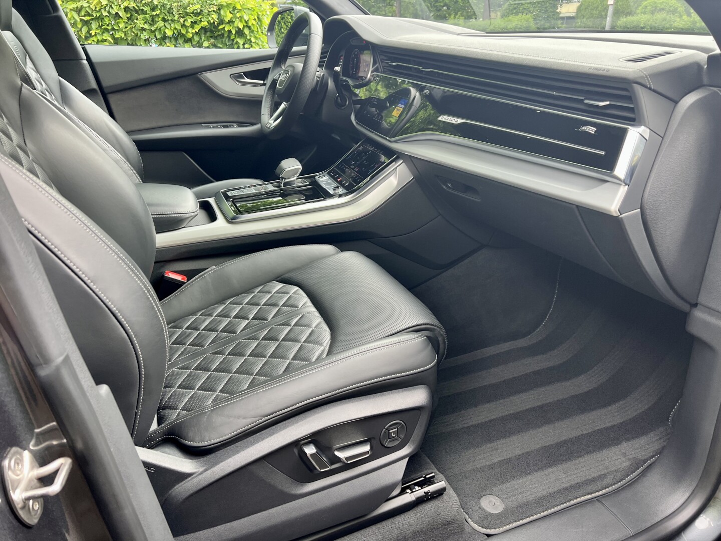Audi Q8 50TDI S-Line Sport-Plus Matrix Soft-Close  З Німеччини (130961)