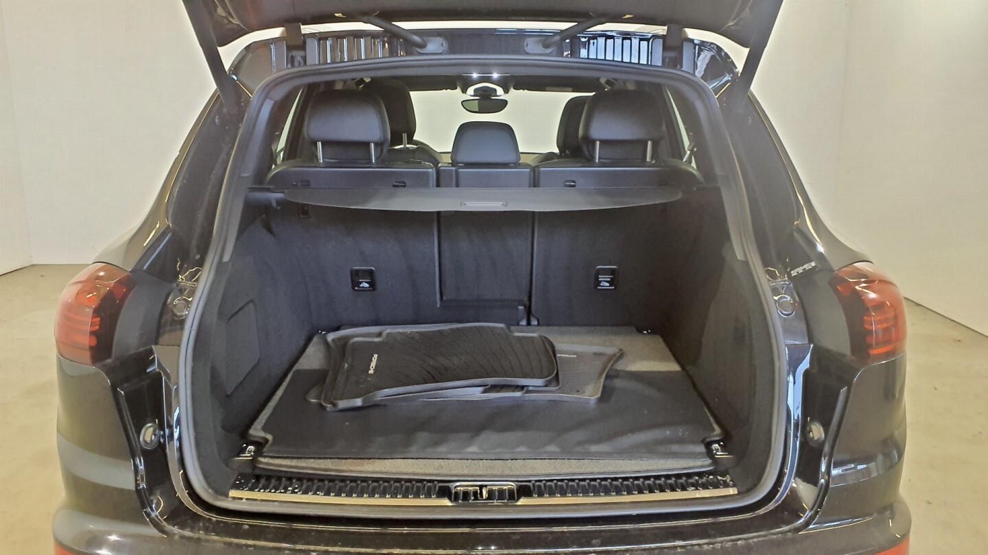 Porsche Cayenne S 4.2TDI (385PS) Black-Paket Keramik Matrix З Німеччини (131003)