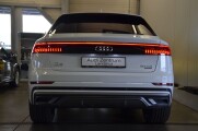 Audi Q8 | 17510