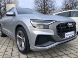 Audi Q8 | 22566