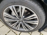 Audi A8  | 25079