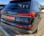 Audi Q7 | 43860