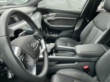 Audi e-tron | 71818