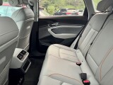 Audi e-tron | 76020