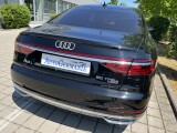Audi A8  | 100071