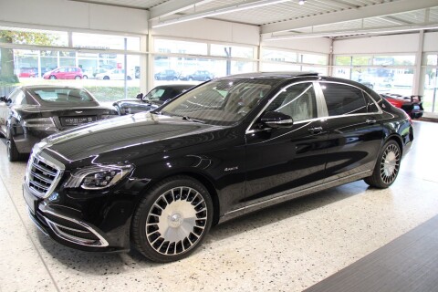 Mercedes-Benz S560 Lang Maybach 