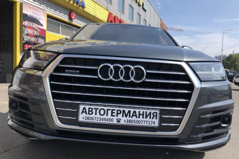 Audi Q7 3.0TDI Matrix S-Line 7местный